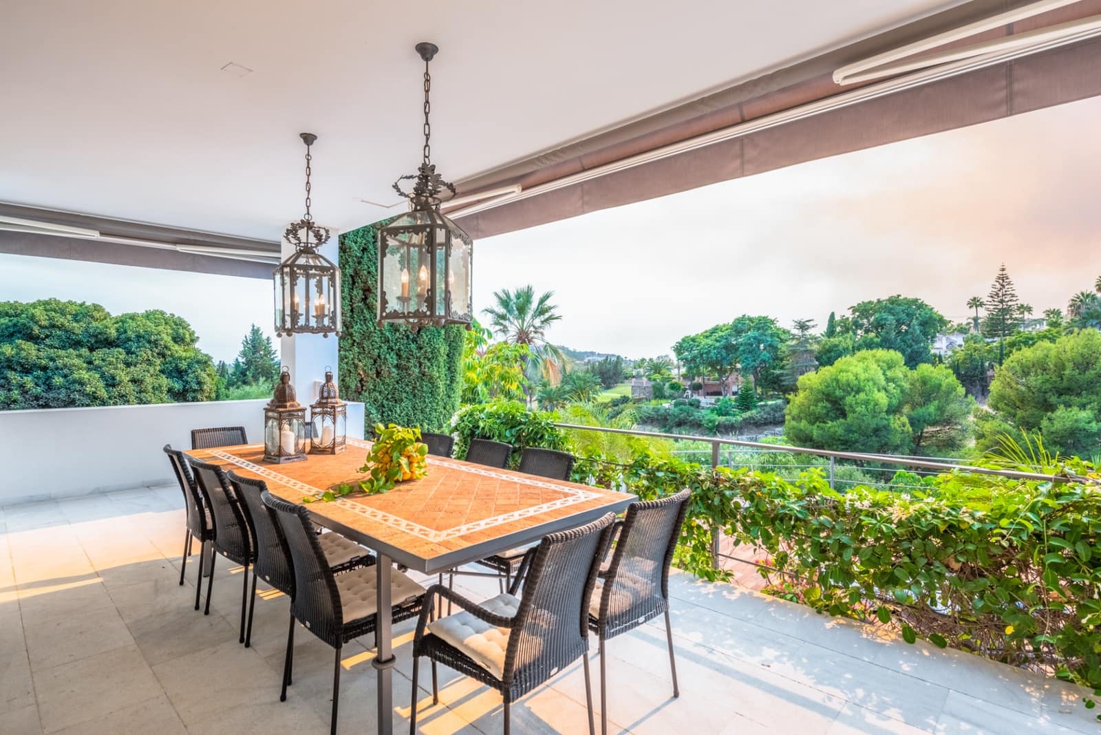 4 quarto Moradia para venda em Nueva Andalucia com piscina garagem - 3 950 000 € (Ref: 9831276)