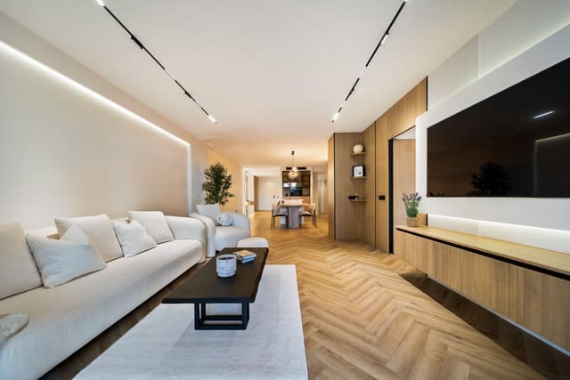 3 quarto Apartamento para venda em Los Naranjos, Marbella com piscina garagem - 1 190 000 € (Ref: 9831277)