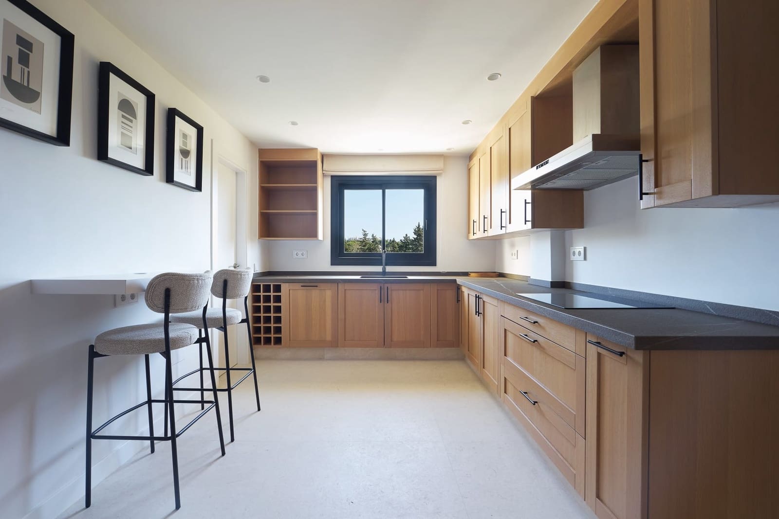 4 bedroom Townhouse for sale in Nueva Andalucia with pool garage - € 1,650,000 (Ref: 9839147)