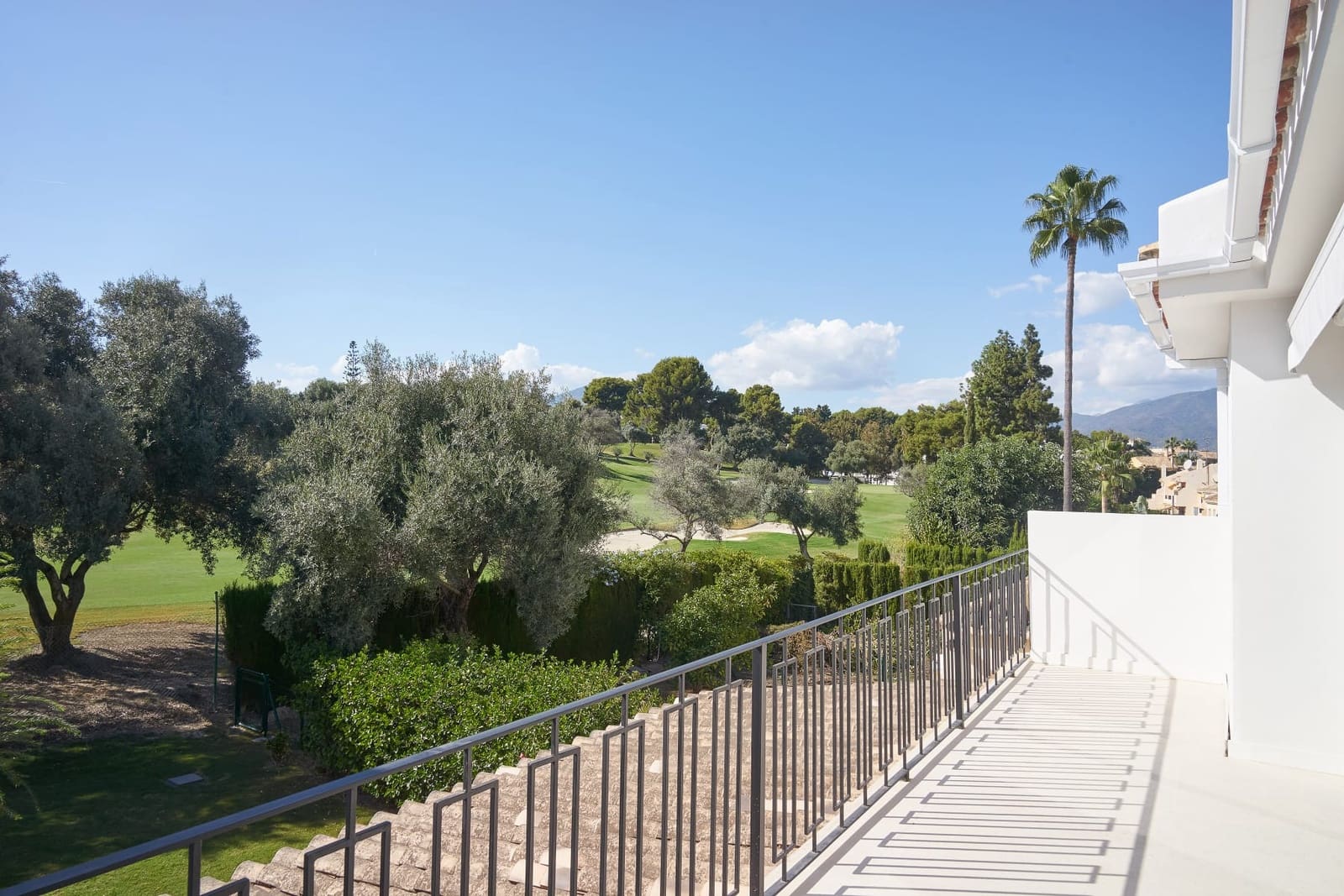 4 bedroom Townhouse for sale in Nueva Andalucia with pool garage - € 1,650,000 (Ref: 9839147)