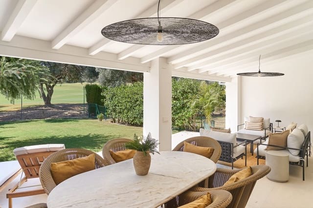 4 makuuhuone Omakotitalo myytävänä paikassa La Dama de Noche - La Alzambra, Marbella mukana uima-altaan 
autotalli - 1 650 000 € (Ref: 9839147)