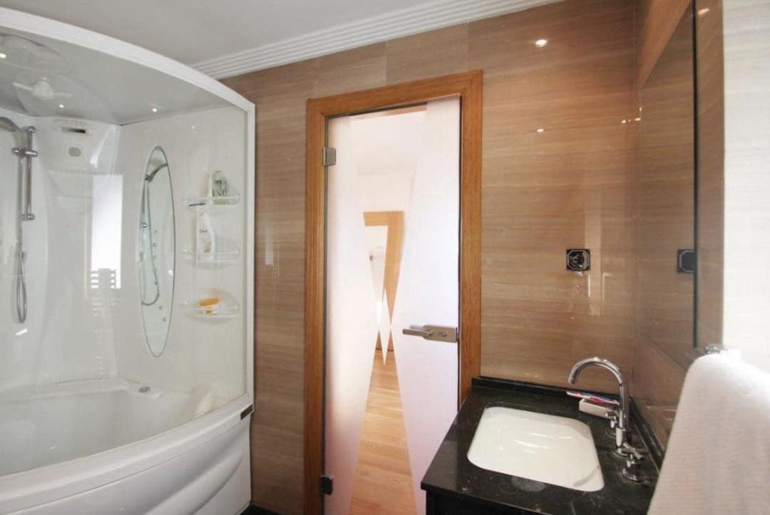 8 bedroom Villa for sale in Marbella with pool garage - € 4,750,000 (Ref: 9839149)