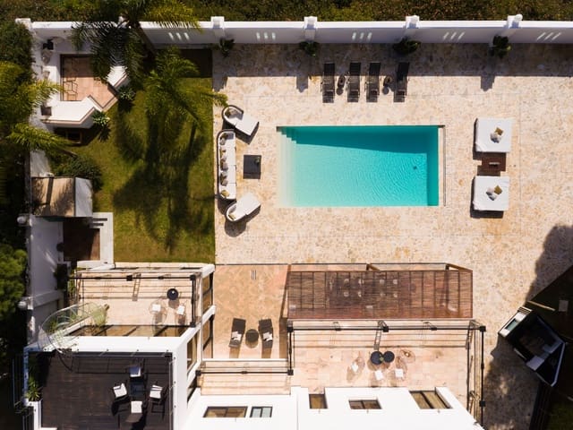 8 sovrum Villa till salu i Cabopino - Artola, Marbella med pool garage - 4 750 000 € (Ref: 9839149)