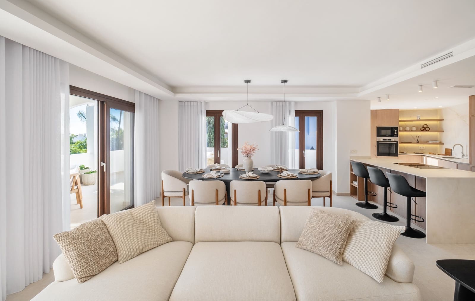 4 bedroom Townhouse for sale in El Paraiso with pool garage - € 1,325,000 (Ref: 9839150)