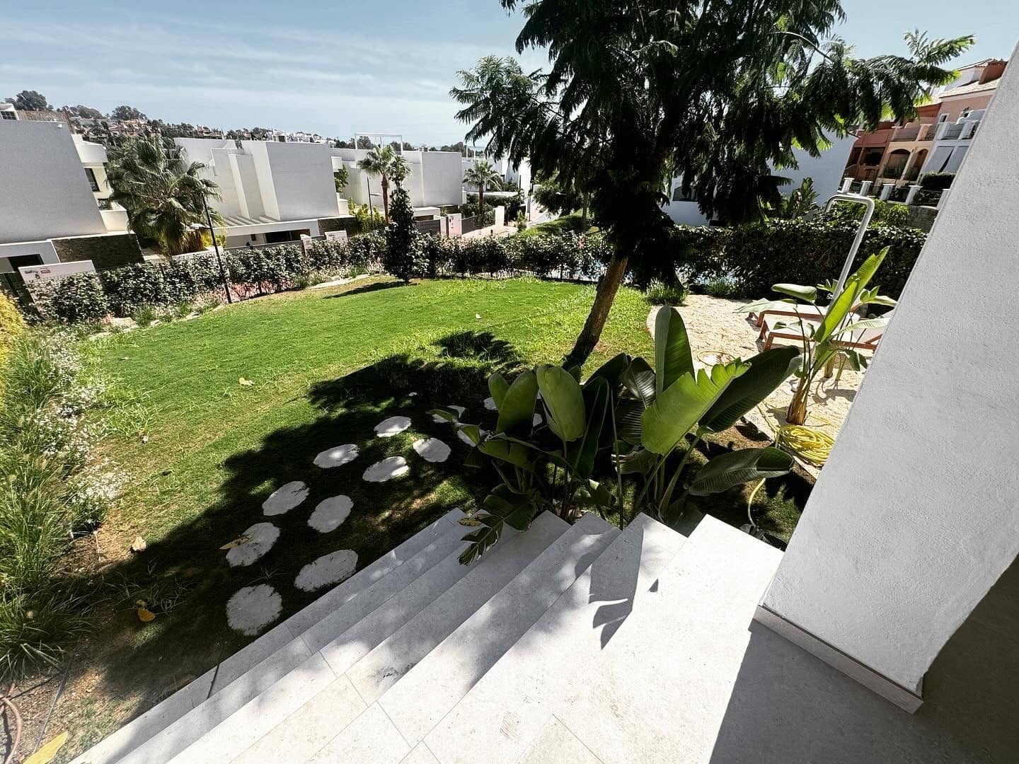 4 bedroom Townhouse for sale in El Paraiso with pool garage - € 1,295,000 (Ref: 9839151)