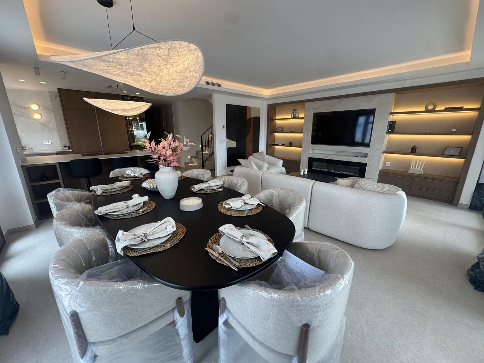 4 bedroom Townhouse for sale in El Paraiso with pool garage - € 1,295,000 (Ref: 9839151)