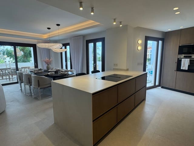 4 soverom Hus til salgs i El Paraiso, Estepona med svømmebasseng garasje - € 1 295 000 (Ref: 9839151)
