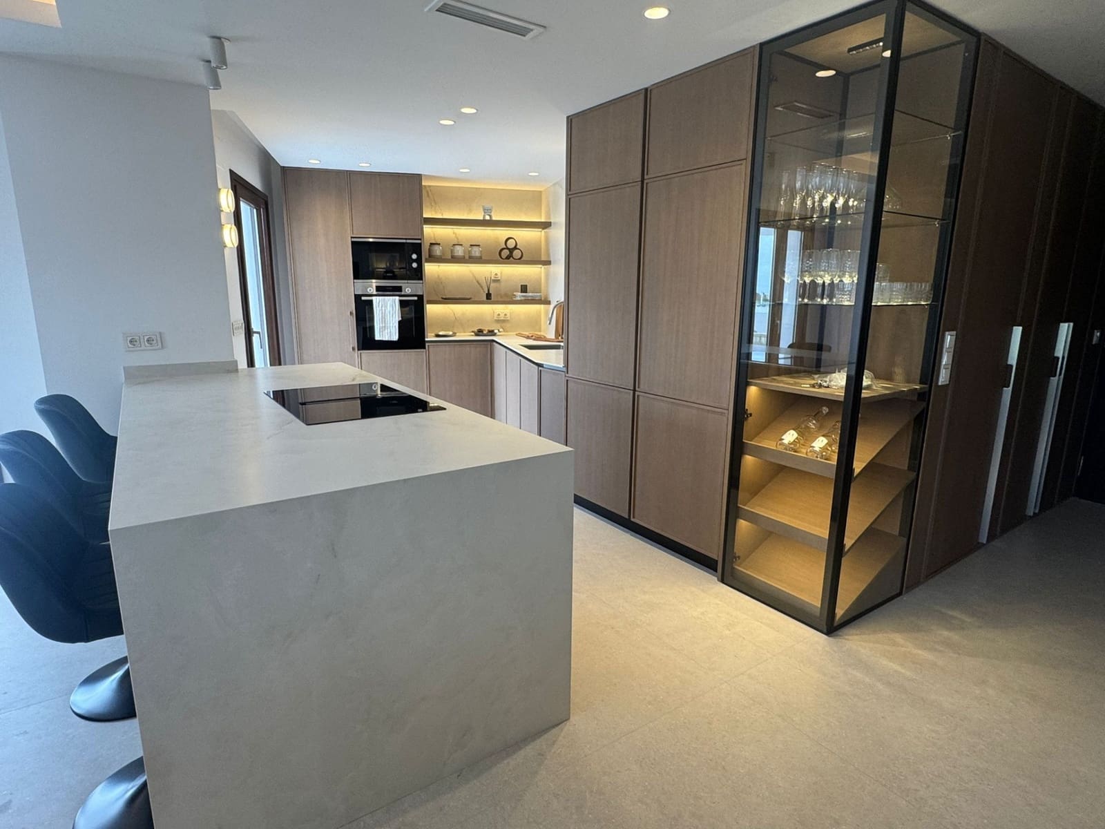 4 bedroom Townhouse for sale in El Paraiso with pool garage - € 1,295,000 (Ref: 9839151)