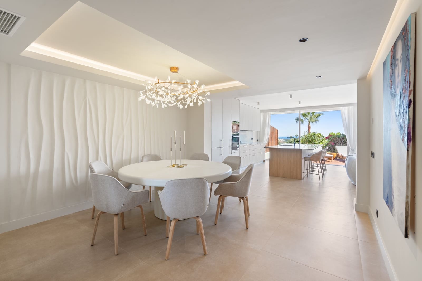 3 bedroom Apartment for sale in Nueva Andalucia with pool garage - € 1,250,000 (Ref: 9839152)