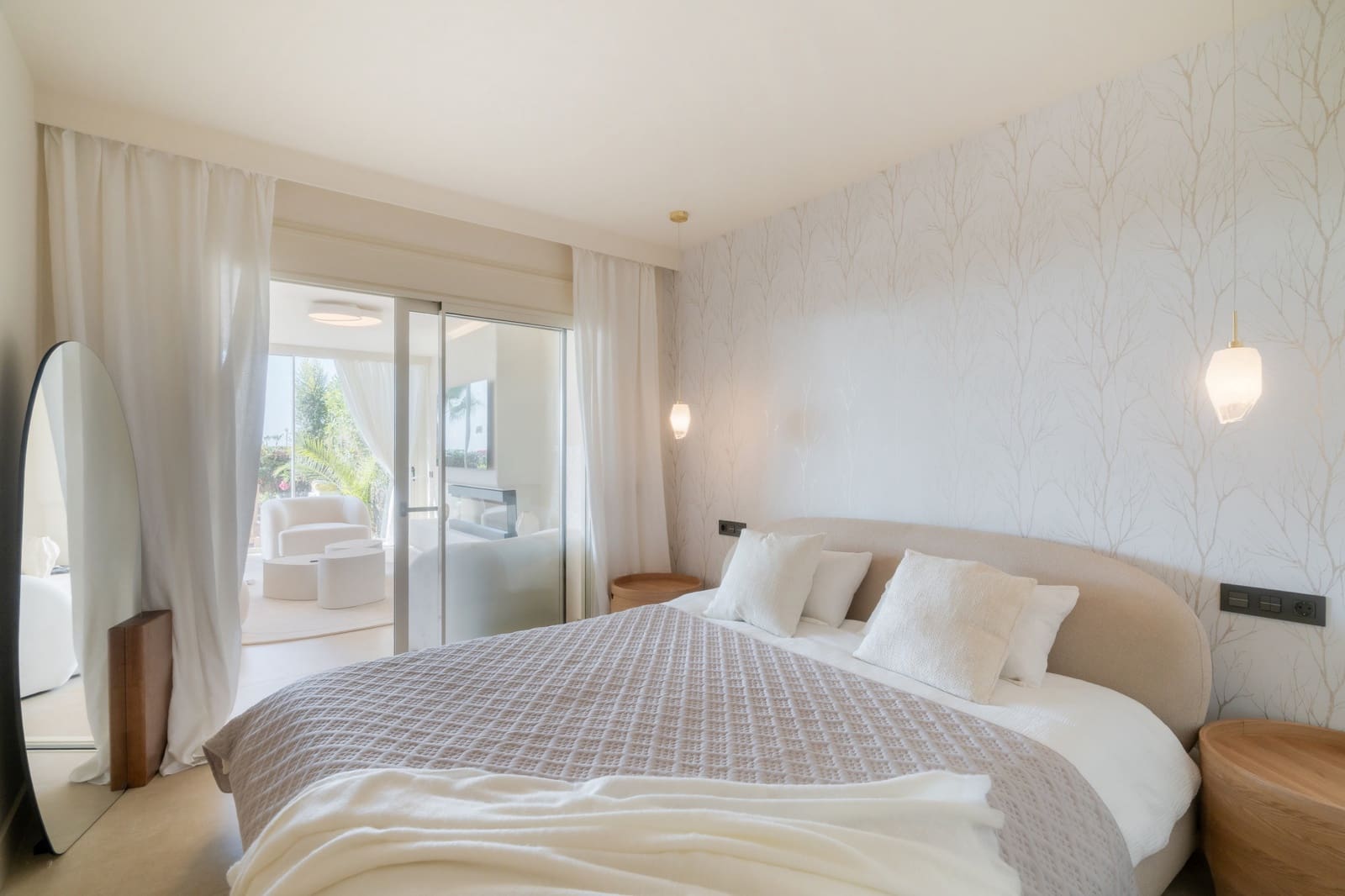 3 bedroom Apartment for sale in Nueva Andalucia with pool garage - € 1,250,000 (Ref: 9839152)