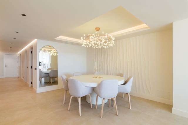 3 bedroom Apartment for sale in Aloha Golf, Marbella with pool garage - € 1,250,000 (Ref: 9839152)
