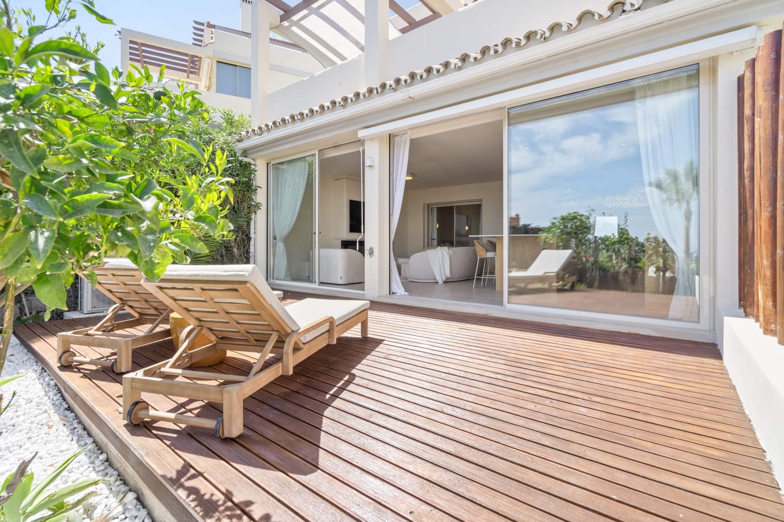 3 bedroom Apartment for sale in Nueva Andalucia with pool garage - € 1,250,000 (Ref: 9839152)