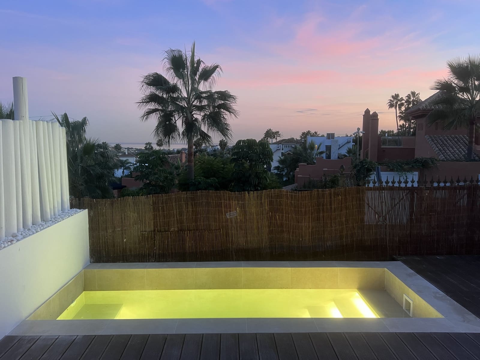 3 bedroom Apartment for sale in Nueva Andalucia with pool garage - € 1,250,000 (Ref: 9839152)