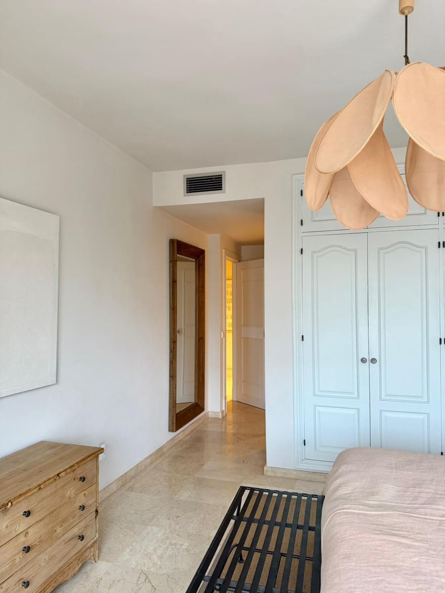 3 bedroom Apartment for rent in Marbella with garage - € 2,700 (Ref: 9846167)
