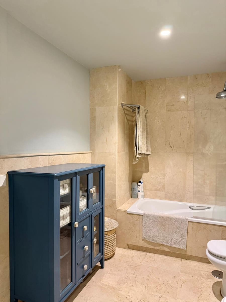 3 bedroom Apartment for rent in Marbella with garage - € 2,700 (Ref: 9846167)