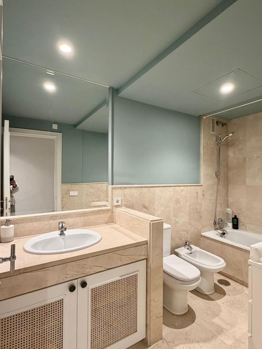 3 bedroom Apartment for rent in Marbella with garage - € 2,700 (Ref: 9846167)