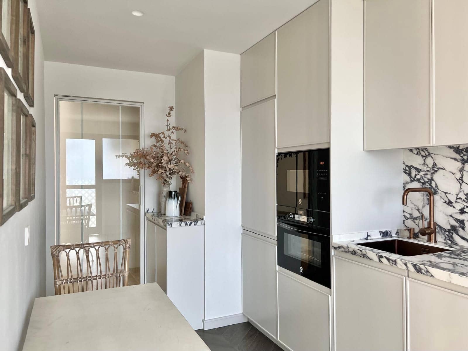 3 bedroom Apartment for rent in Marbella with garage - € 2,700 (Ref: 9846167)