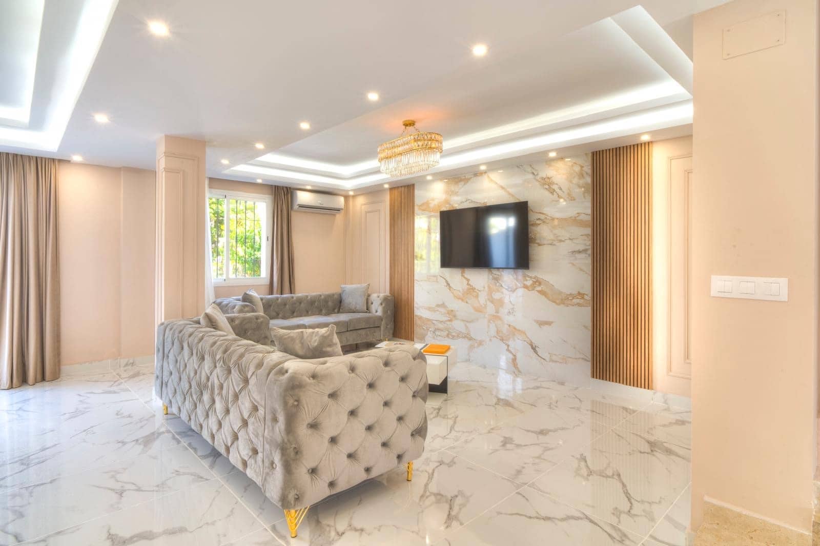4 sovrum Hus till salu i Nueva Andalucia med pool garage - 950 000 € (Ref: 9846168)