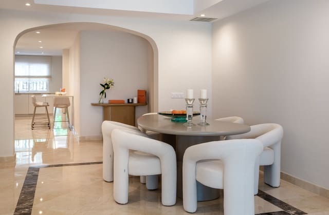 3 Zimmer Apartment zu verkaufen in Marbella mit Pool Garage - 995.000 € (Ref: 9866926)