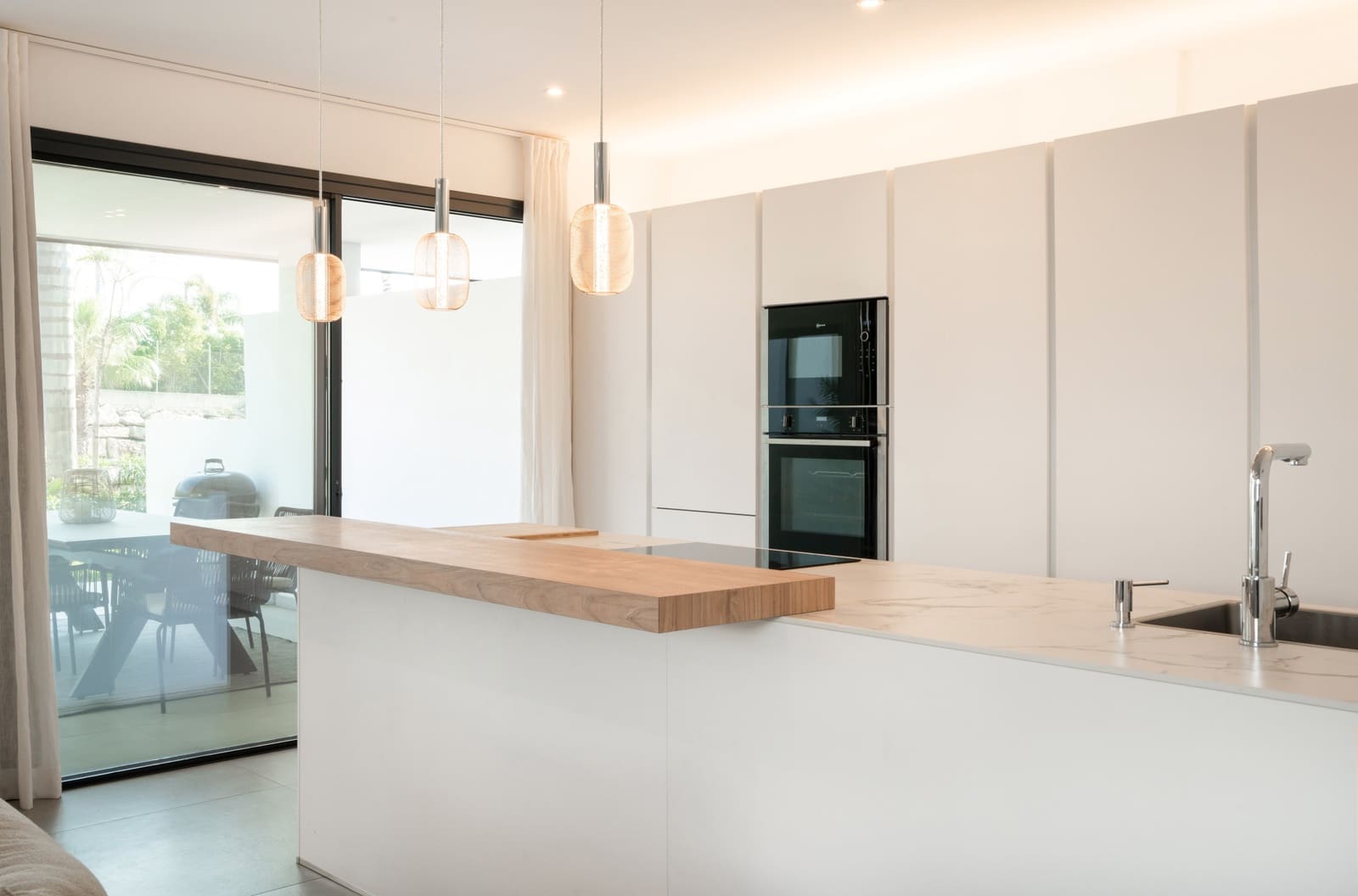 3 Zimmer Apartment zu verkaufen in Estepona mit Pool Garage - 750.000 € (Ref: 9868507)
