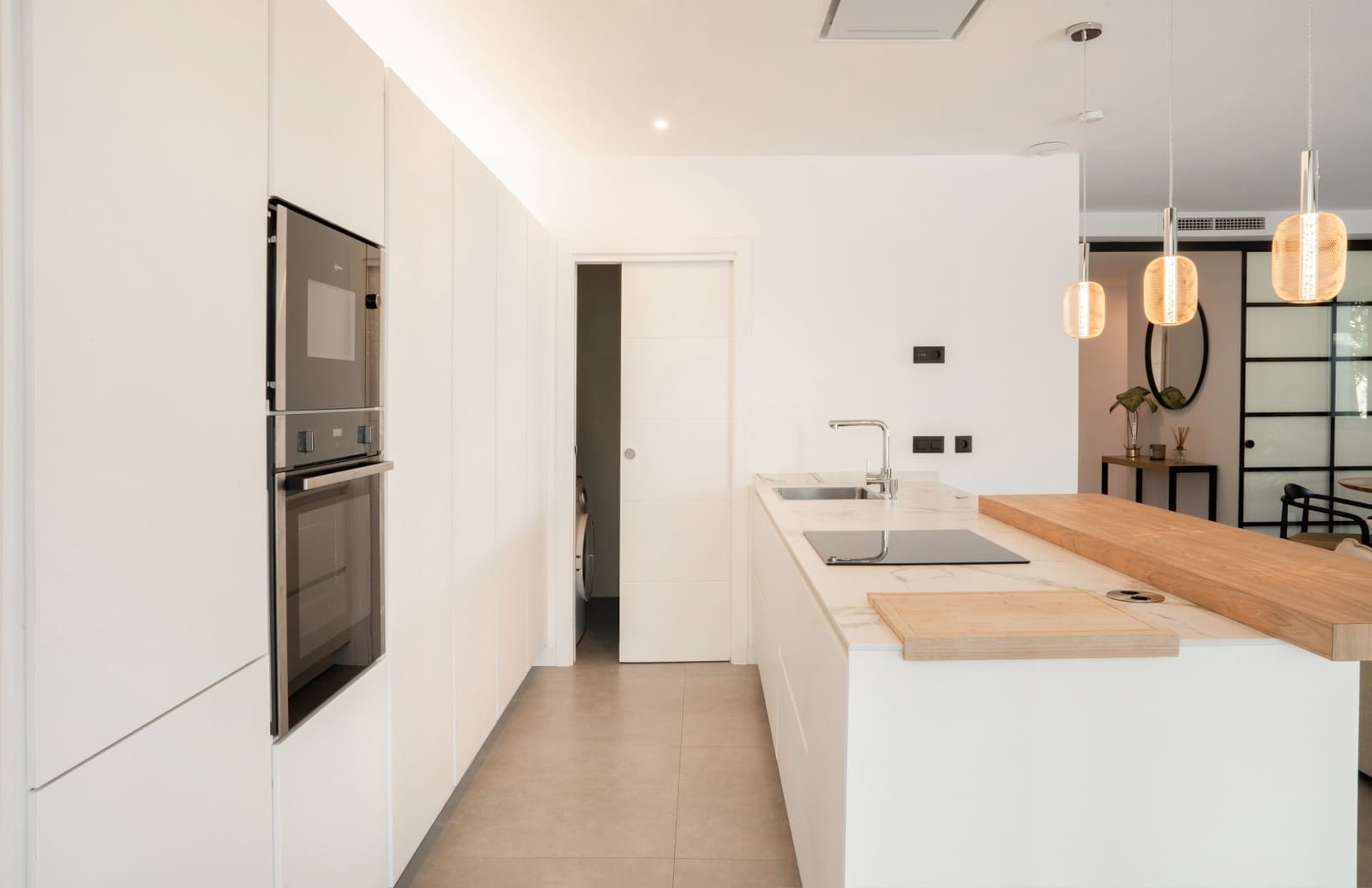 3 Zimmer Apartment zu verkaufen in Estepona mit Pool Garage - 750.000 € (Ref: 9868507)