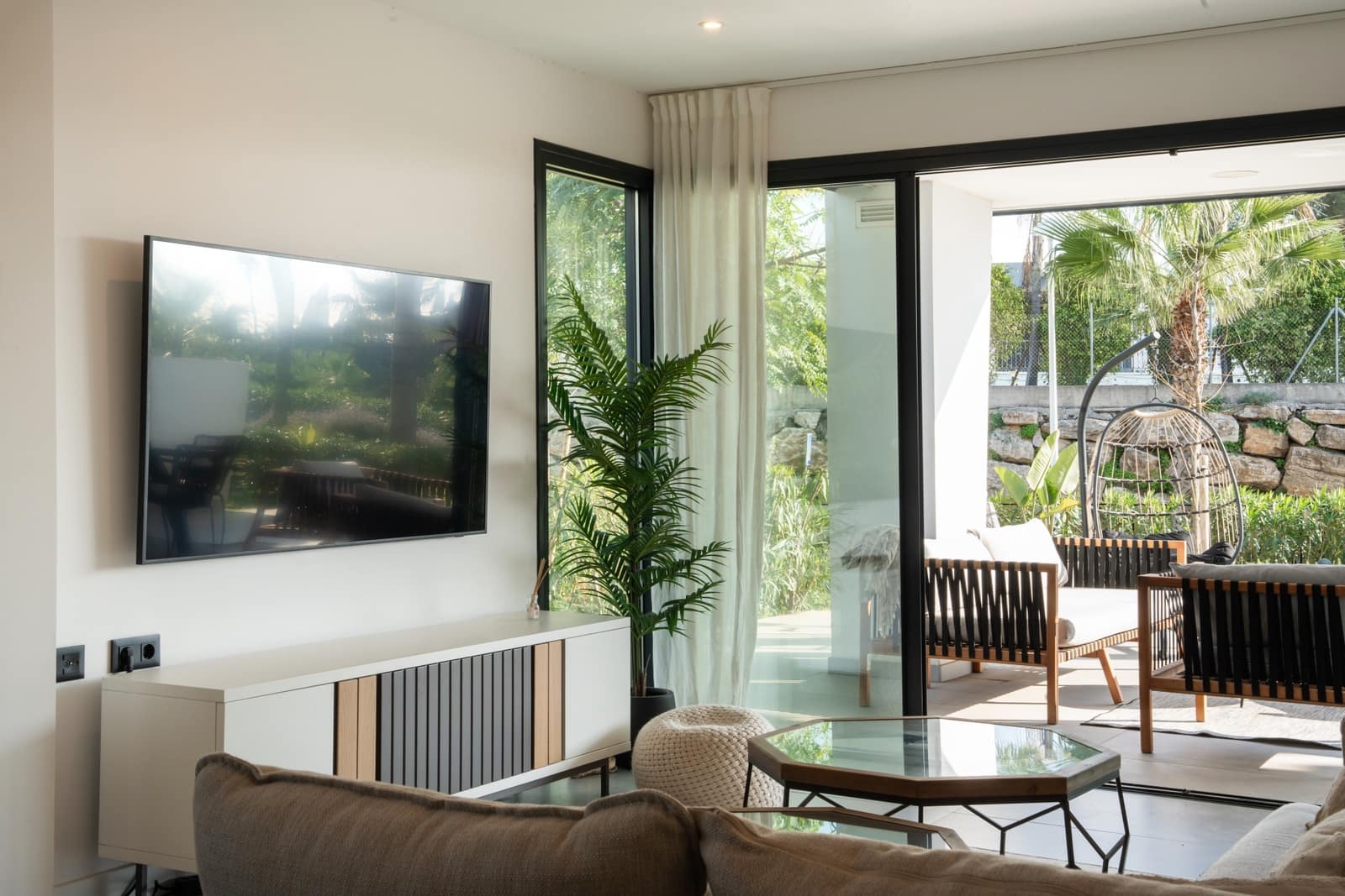 3 Zimmer Apartment zu verkaufen in Estepona mit Pool Garage - 750.000 € (Ref: 9868507)