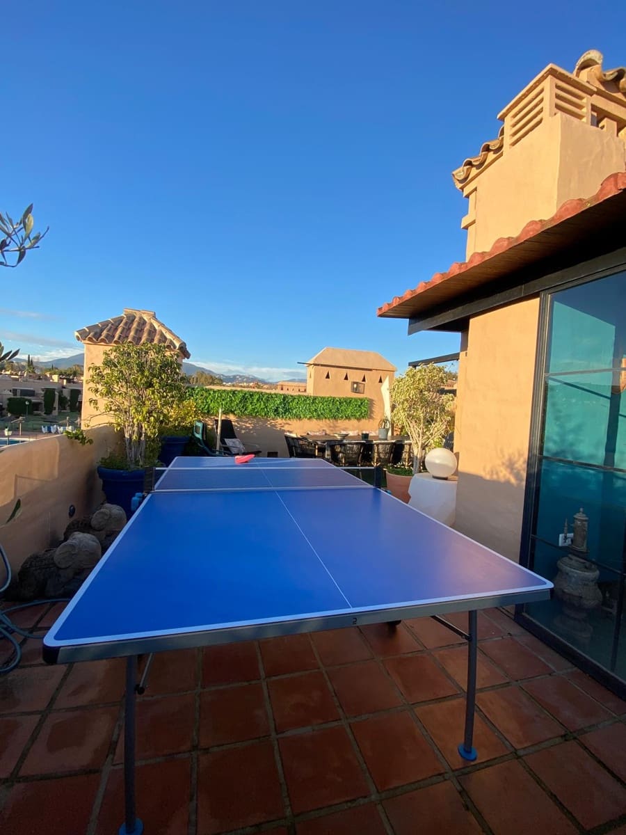 3 quarto Penthouse para venda em Estepona com piscina garagem - 835 000 € (Ref: 9868514)