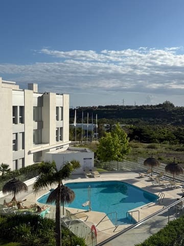 2 quarto Penthouse para arrendamento para férias em Puerto Banus, Marbella com piscina - 1 200 € (Ref: 9869981)