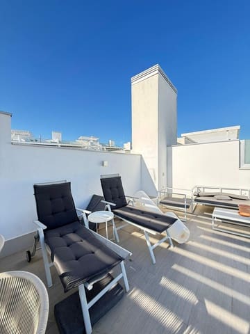 2 quarto Penthouse para arrendamento para férias em Puerto Banus, Marbella com piscina - 1 200 € (Ref: 9869981)