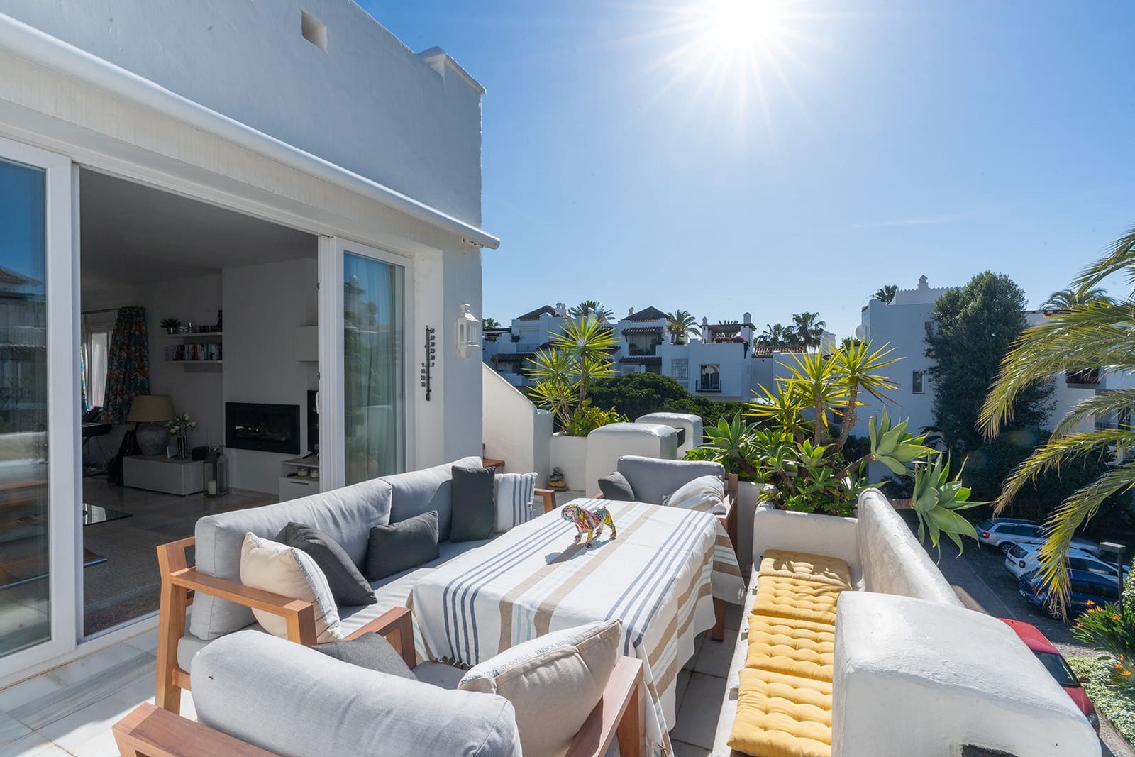 3 soverom Penthouse til salgs i Estepona med svømmebasseng garasje - € 925 000 (Ref: 9871674)
