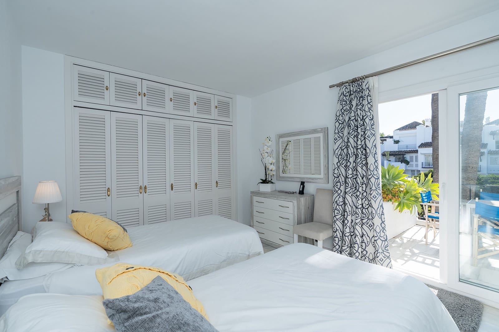 3 soverom Penthouse til salgs i Estepona med svømmebasseng garasje - € 925 000 (Ref: 9871674)