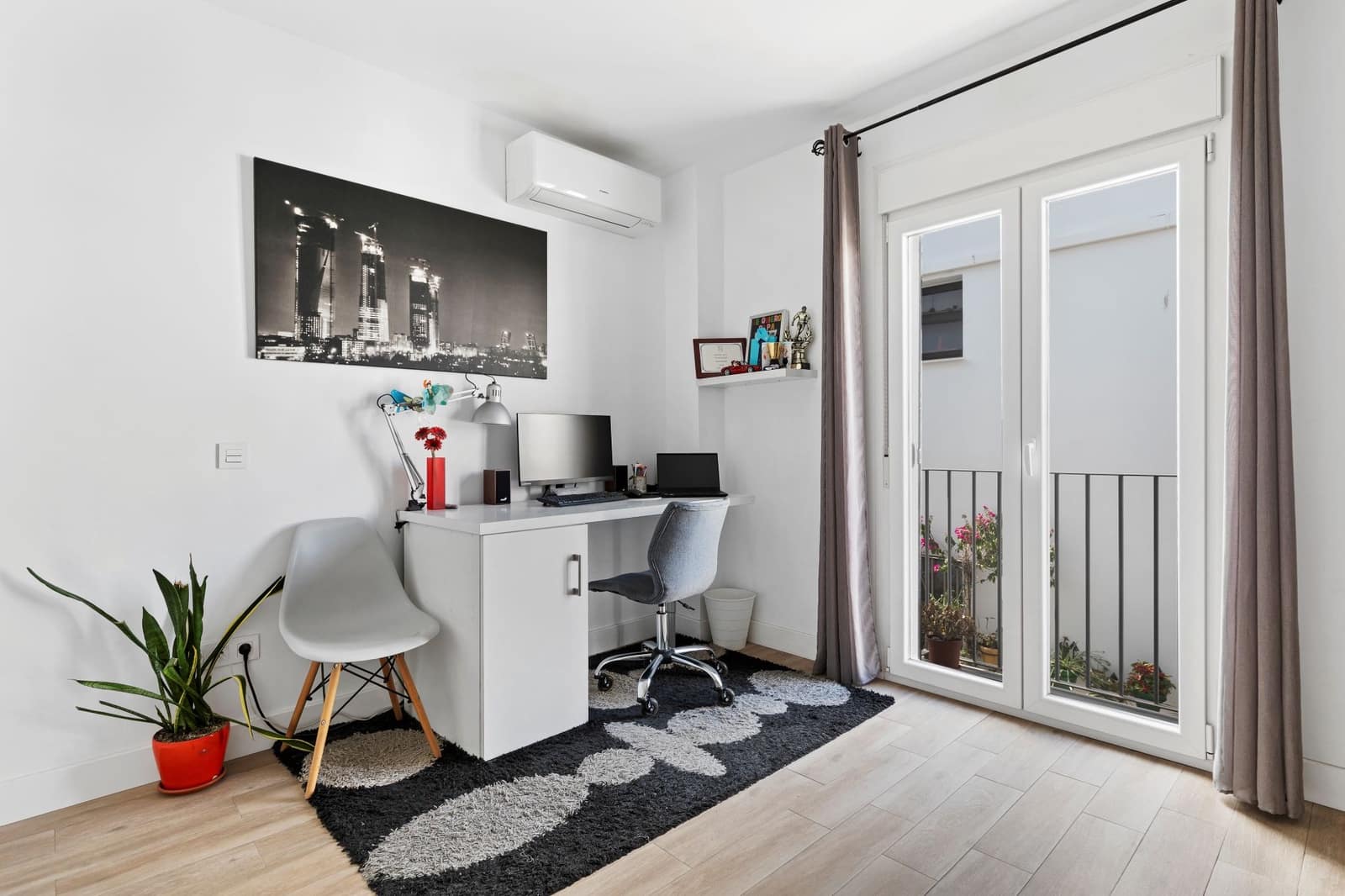 4 soverom Hus til salgs i Estepona med garasje - € 899 000 (Ref: 9871683)