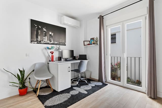 4 soverom Hus til salgs i Centro, Estepona med garasje - € 899 000 (Ref: 9871683)