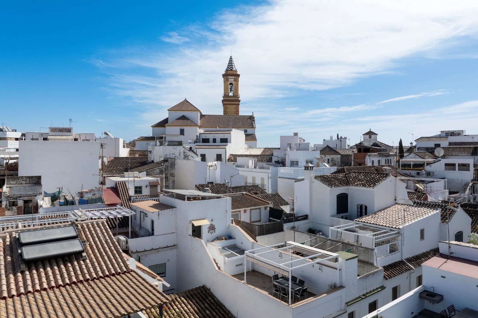 4 soverom Hus til salgs i Estepona med garasje - € 899 000 (Ref: 9871683)