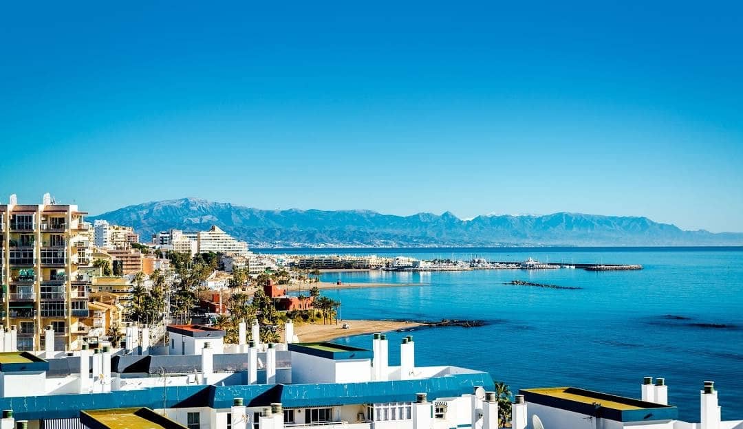 2 soveværelse Lejlighed til salg i Benalmadena med swimmingpool garage - € 450.000 (Ref: 9873215)
