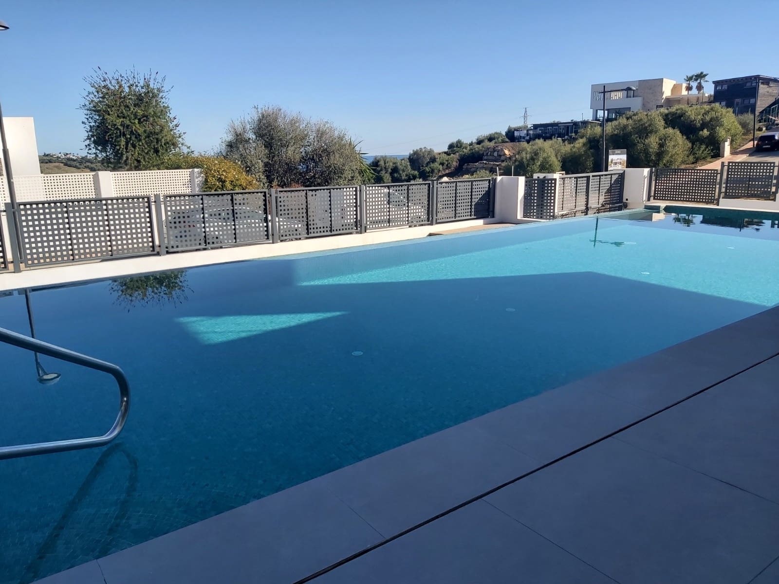 3 bedroom Villa for sale in Estepona with pool garage - € 1,440,000 (Ref: 9878460)