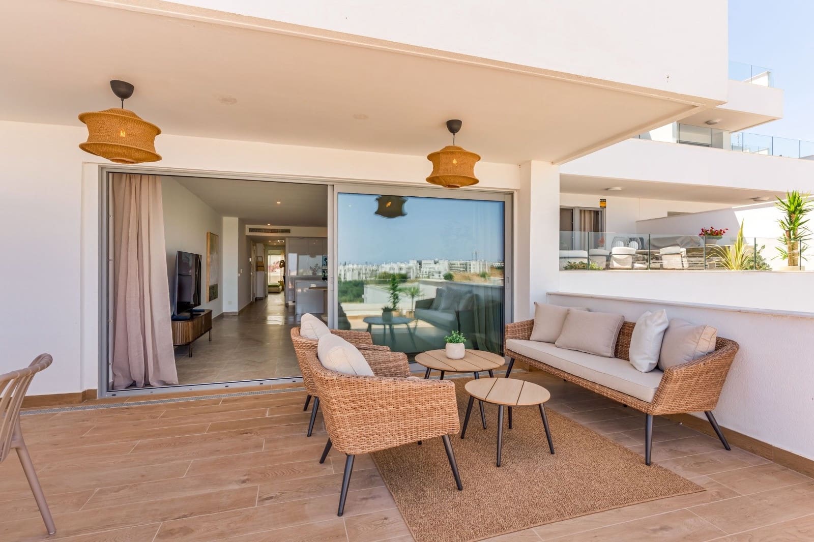 2 bedroom Apartment for sale in Estepona with pool garage - € 520,000 (Ref: 9887994)