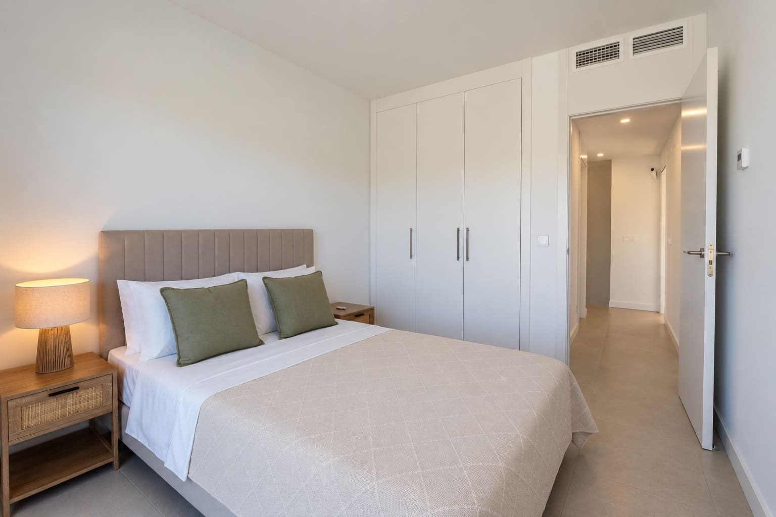 3 slaapkamer Halfvrijstaande villa te koop in Atalaya-Isdabe met zwembad garage - € 730.000 (Ref: 9892003)