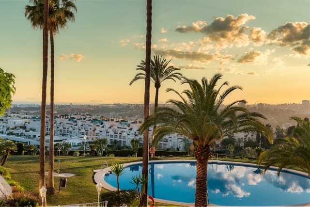 3 sovrum Lägenhet till salu i Lomas De Marbella, Marbella med pool - 1 195 000 € (Ref: 9912847)