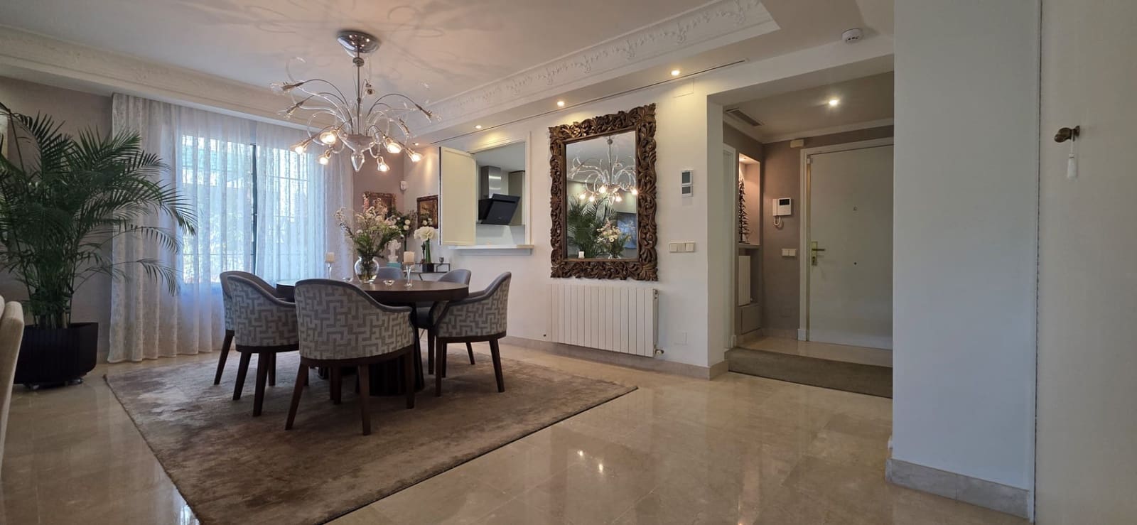 4 sypialnia Dom blizniak na kwatery wakacyjne w Marbella z basenem garażem - 5 500 € (Ref: 9933931)