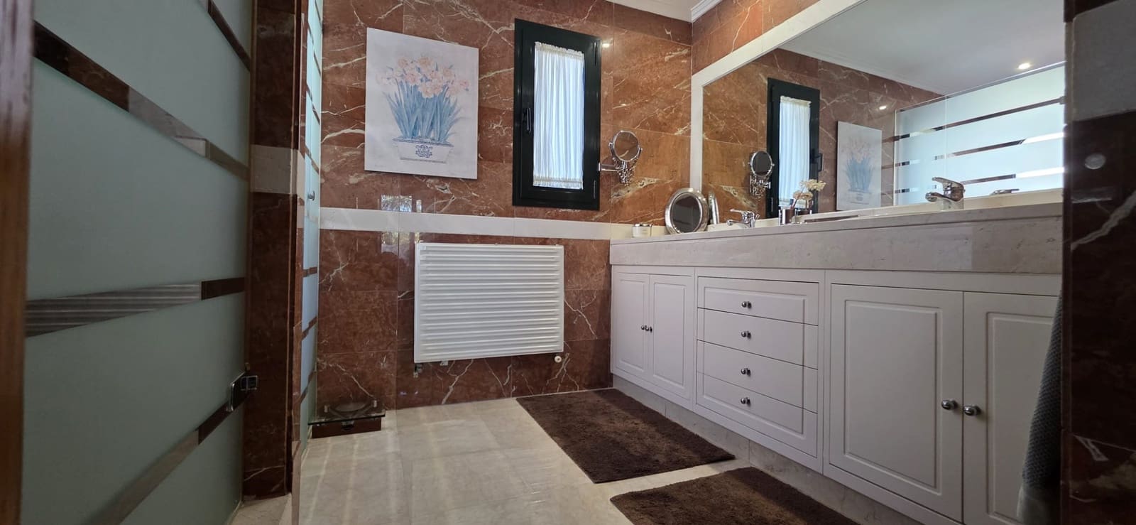 4 sypialnia Dom blizniak na kwatery wakacyjne w Marbella z basenem garażem - 5 500 € (Ref: 9933931)