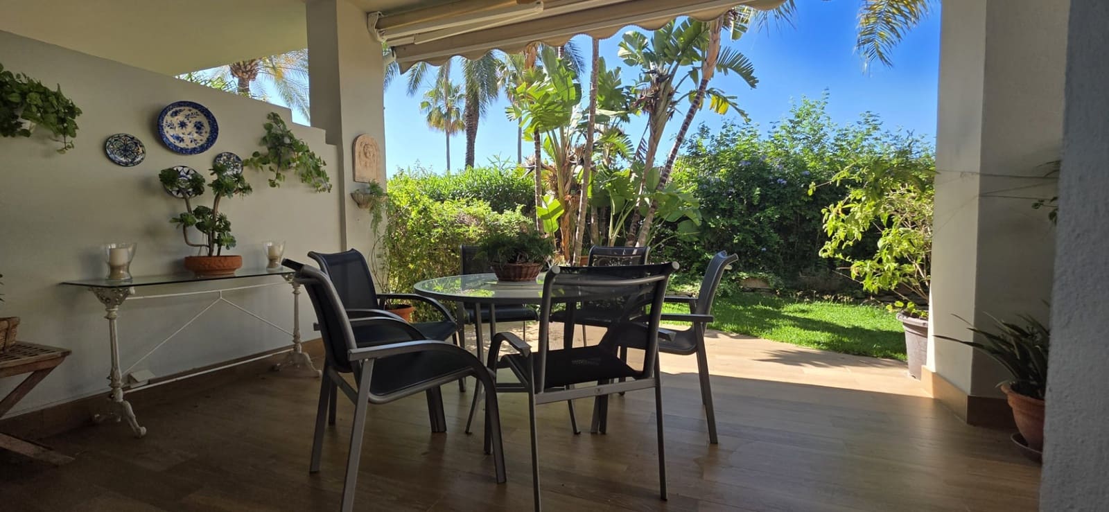 4 sypialnia Dom blizniak na kwatery wakacyjne w Marbella z basenem garażem - 5 500 € (Ref: 9933931)