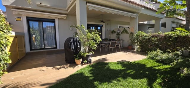 4 sypialnia Dom blizniak na kwatery wakacyjne w Marbella z basenem garażem - 5 500 € (Ref: 9933931)