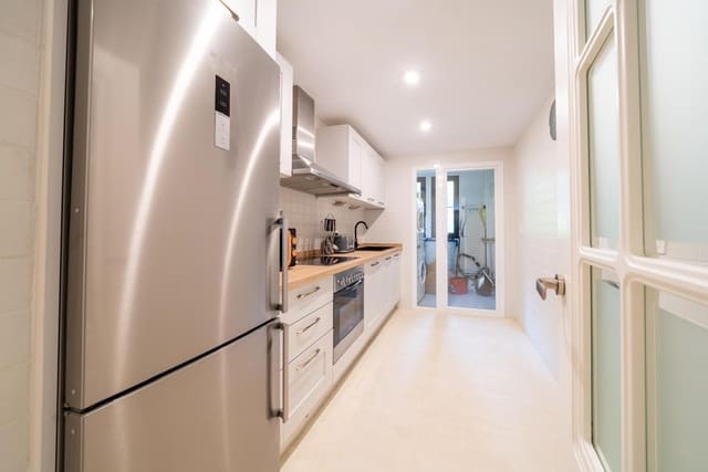 3 soverom Leilighet til leie i Benahavís med svømmebasseng - € 3 300 (Ref: 9942222)