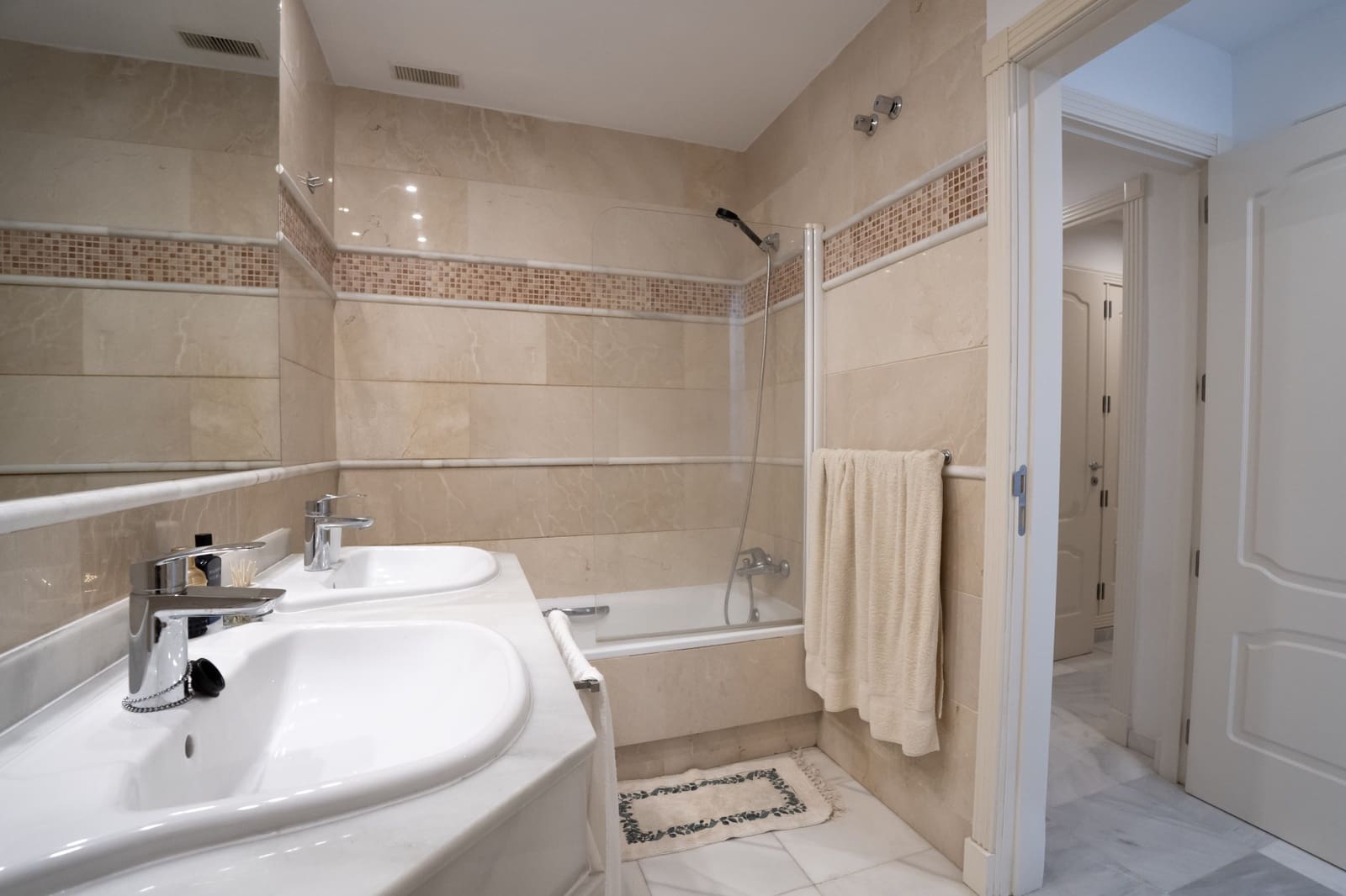 2 sovrum Lägenhet till salu i Marbella med pool garage - 550 000 € (Ref: 9949507)