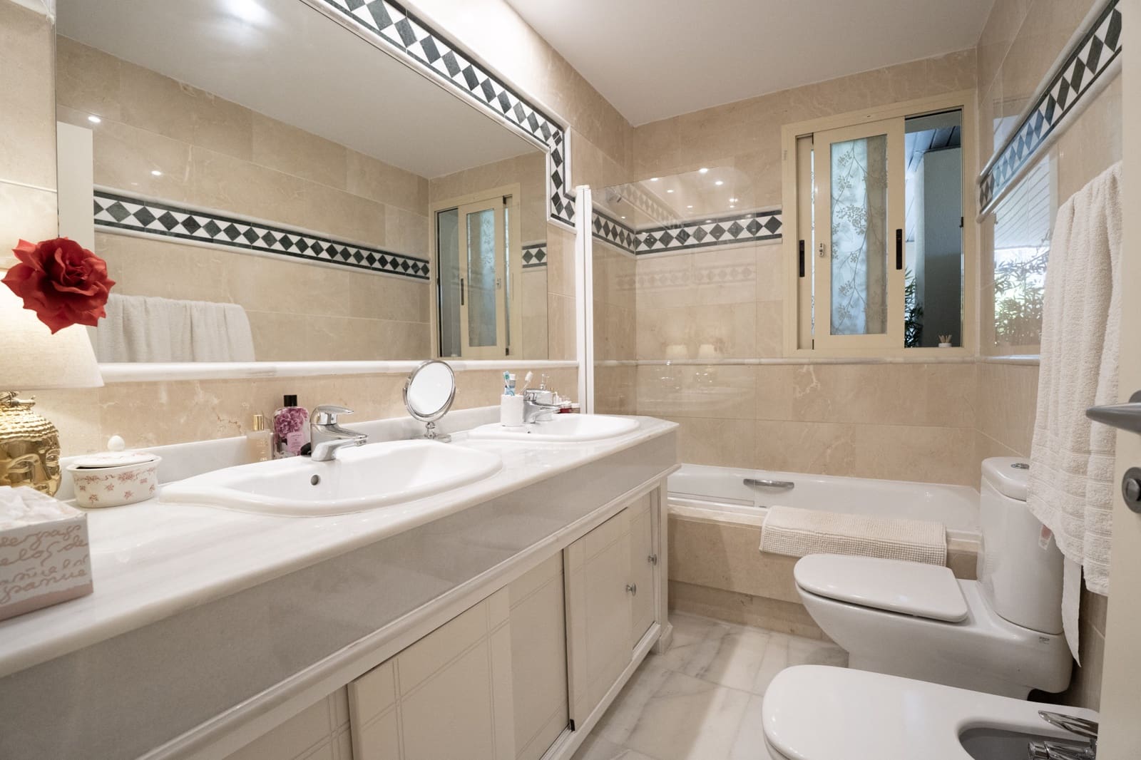 2 sovrum Lägenhet till salu i Marbella med pool garage - 550 000 € (Ref: 9949507)