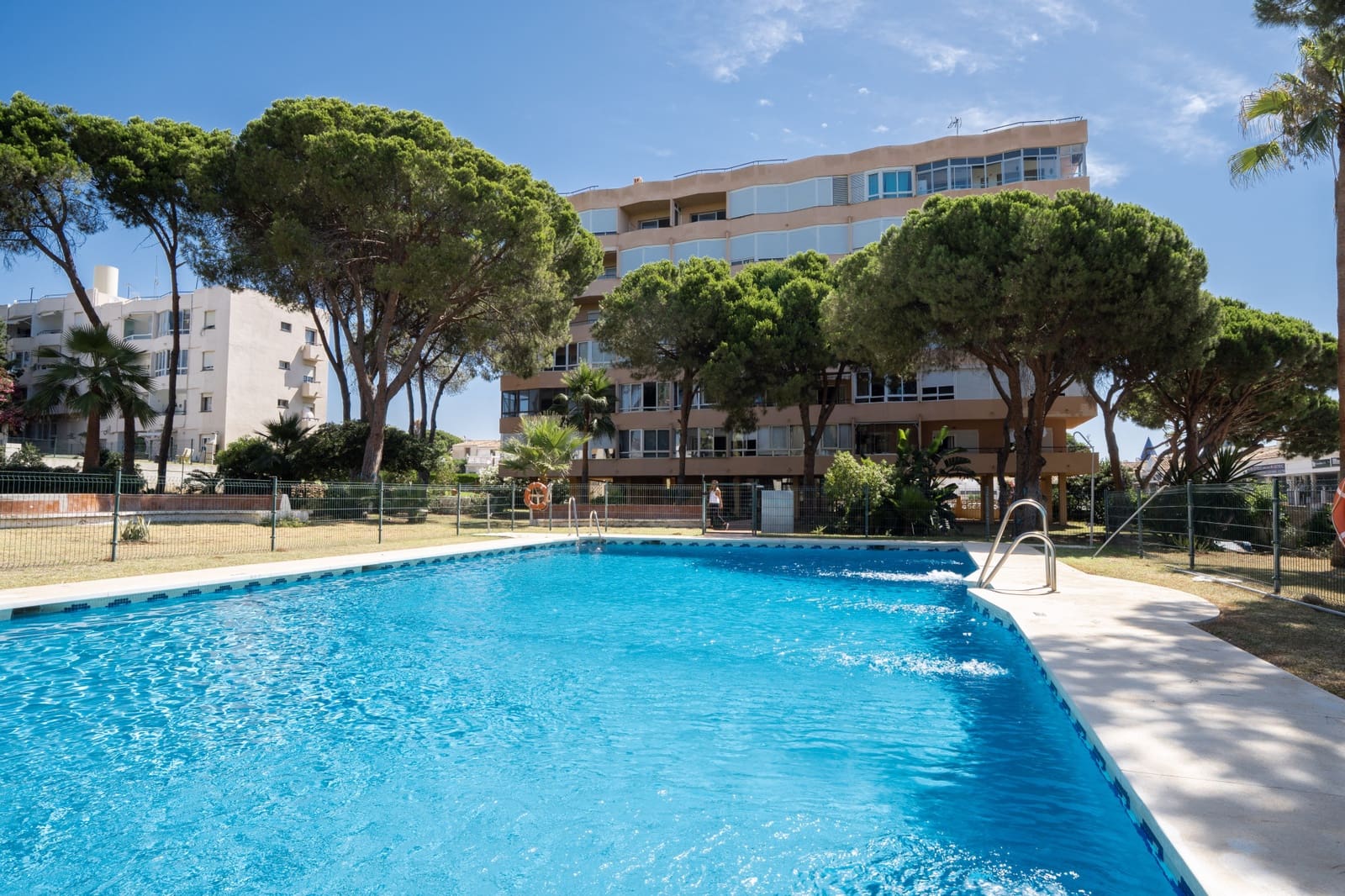 1 soveværelse Lejlighed til salg i Mijas Costa med swimmingpool garage - € 239.995 (Ref: 9952369)