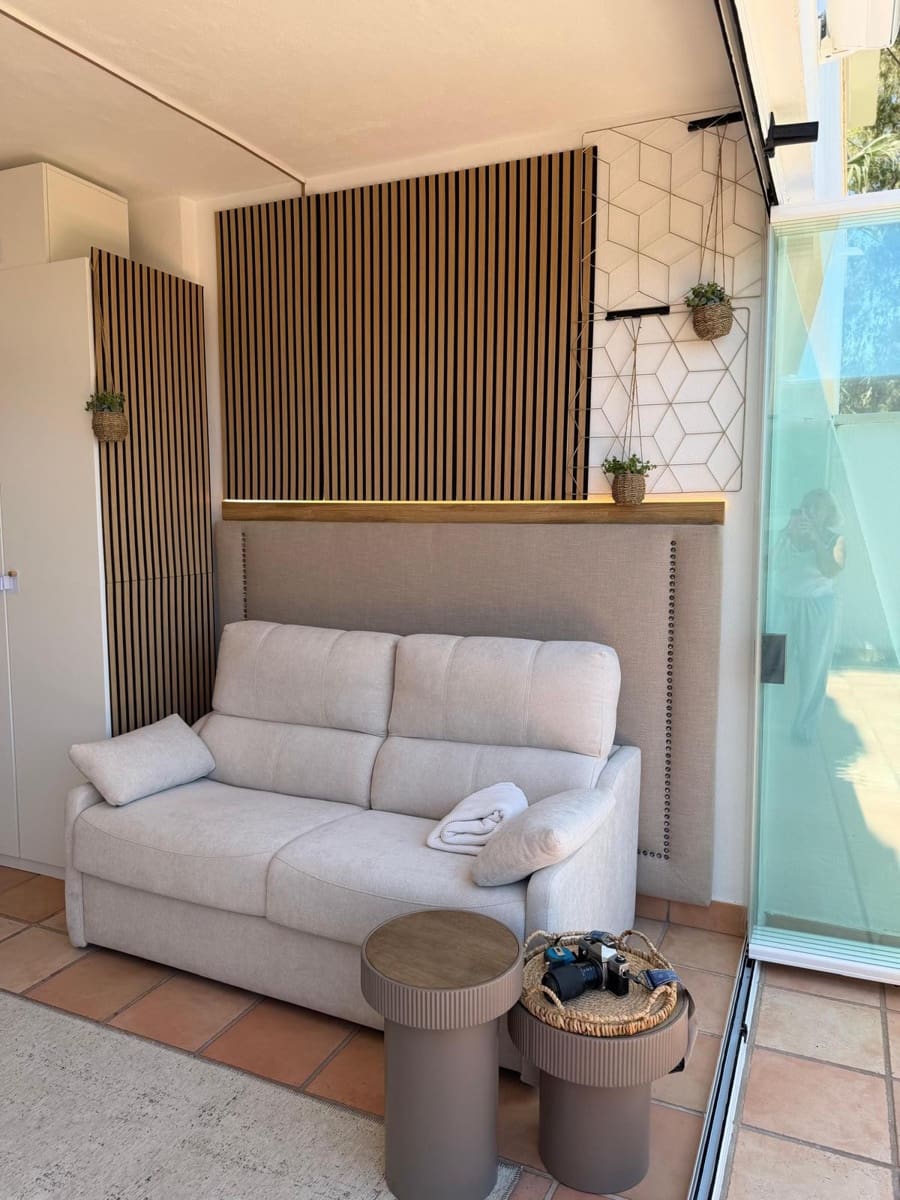 2 quarto Apartamento para arrendar em Benahavis - 2 750 € (Ref: 9975063)