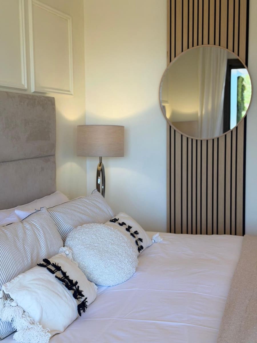 2 quarto Apartamento para arrendar em Benahavis - 2 750 € (Ref: 9975063)