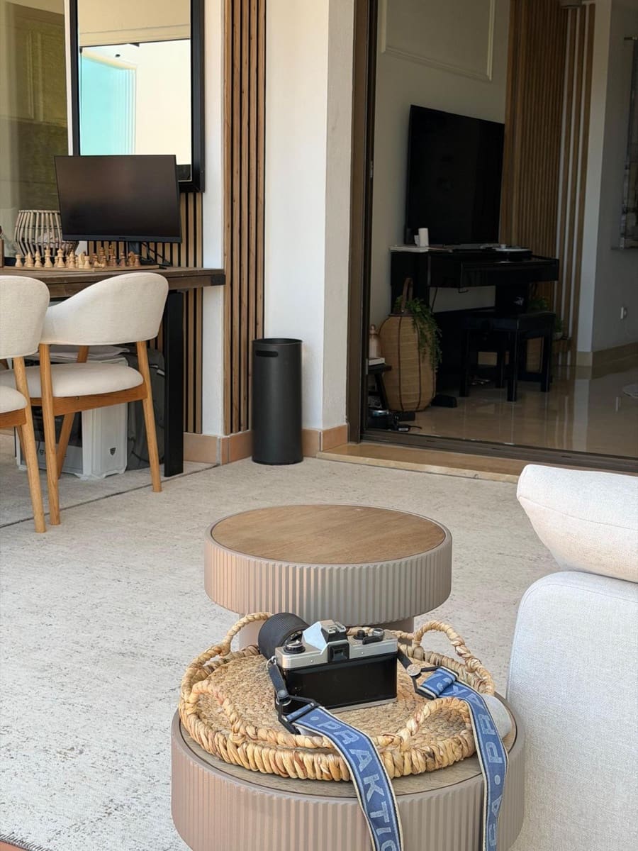 2 quarto Apartamento para arrendar em Benahavis - 2 750 € (Ref: 9975063)